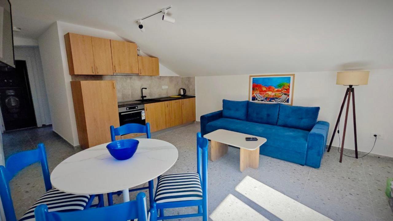 Apartment Bijela Buitenkant foto