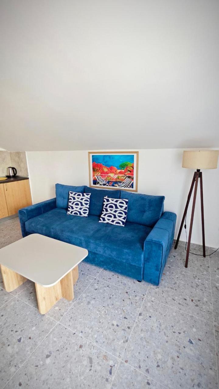 Apartment Bijela Buitenkant foto