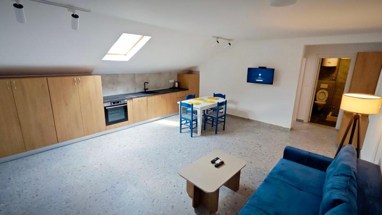 Apartment Bijela Buitenkant foto