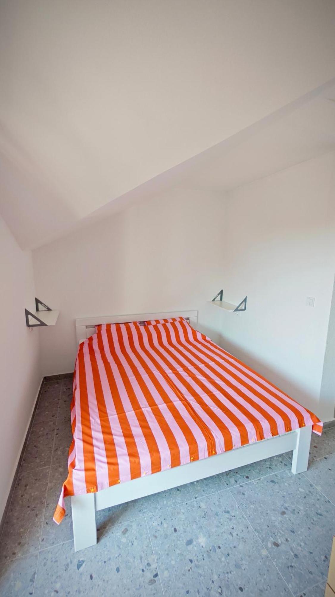 Apartment Bijela Buitenkant foto