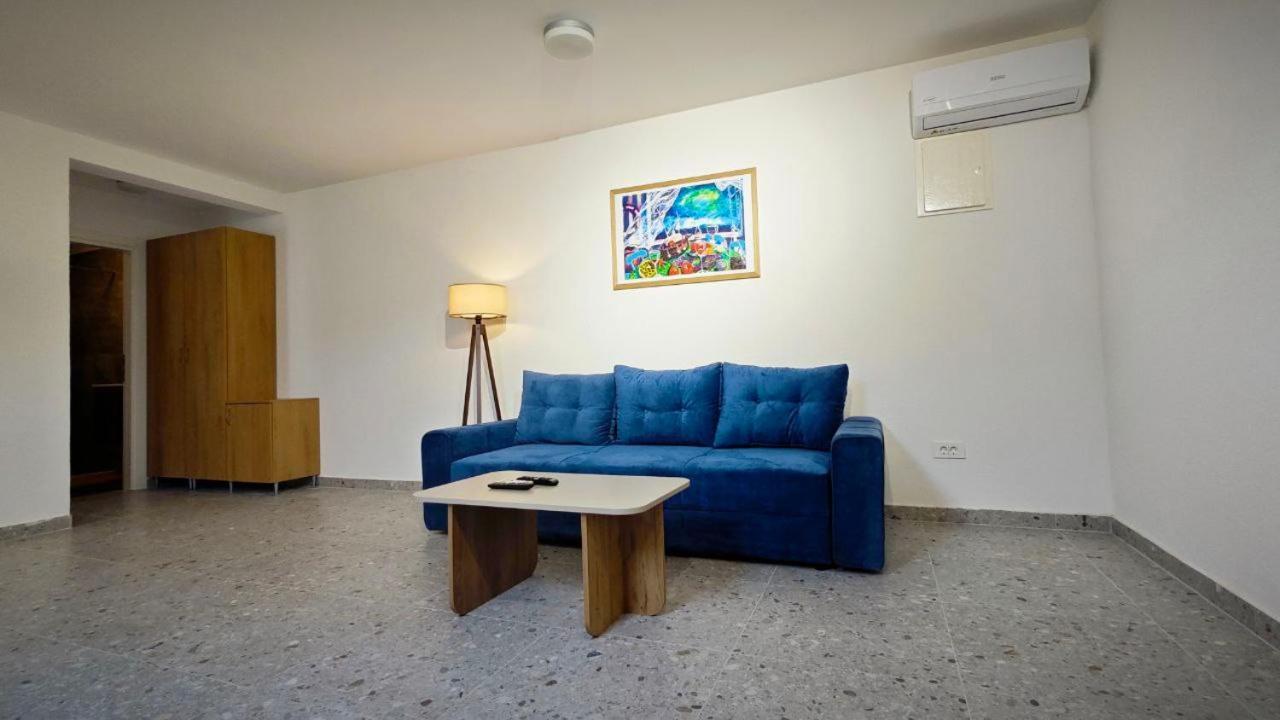 Apartment Bijela Buitenkant foto
